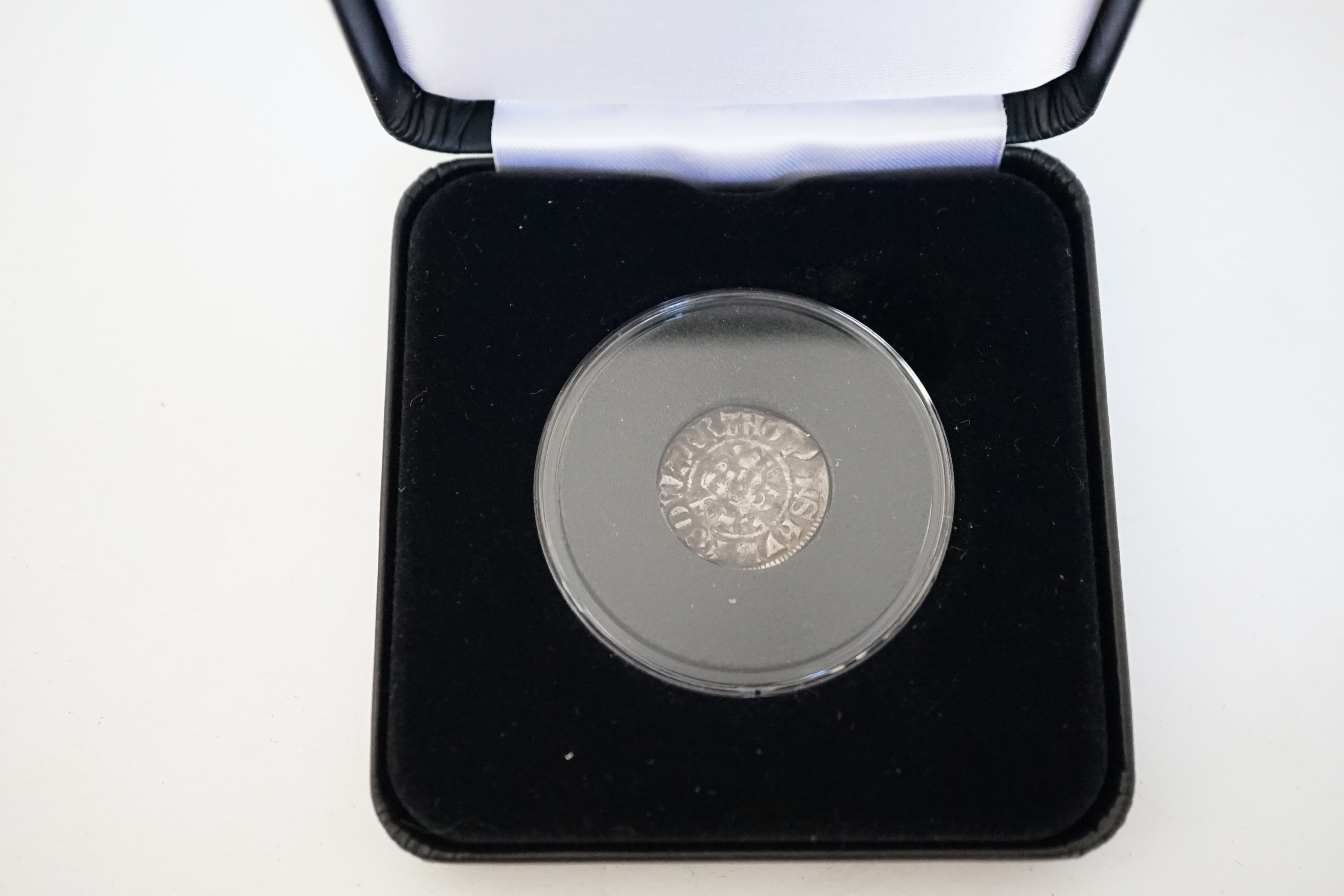 British hammered silver coinage, Edward I long cross silver penny (1272–1307), fine, in a Harrington and Byrne fitted case